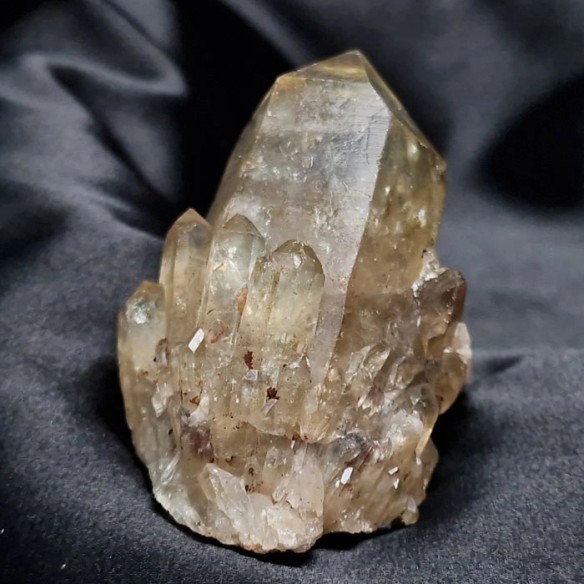 Cuarzo acitrinado natural drusa de cristales procedente del Congo