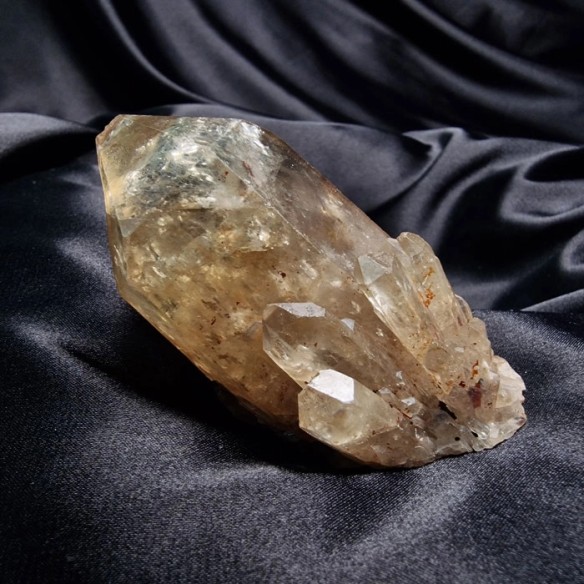 Cuarzo acitrinado natural drusa de cristales procedente del Congo
