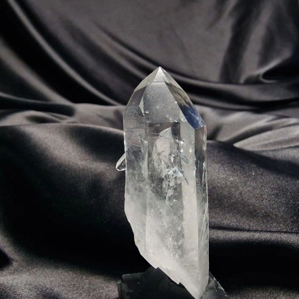 Self-healed master quartz. Has small crystals that heal the area