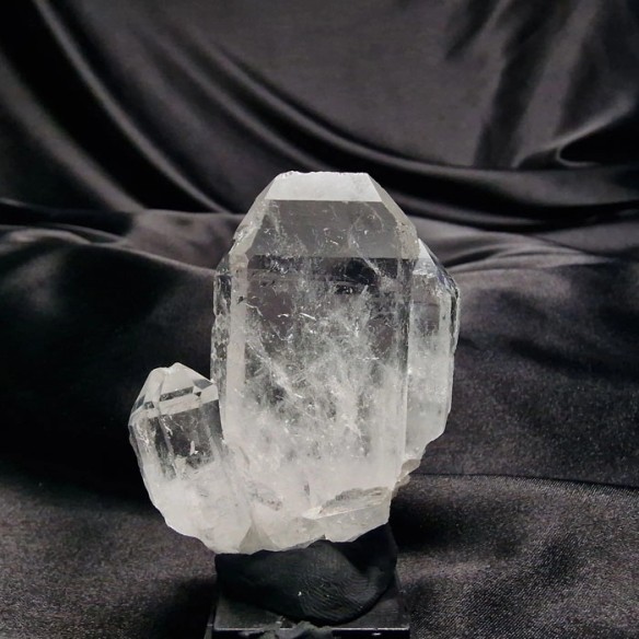 Tabular master quartz. It’s a point that ends in a straight line