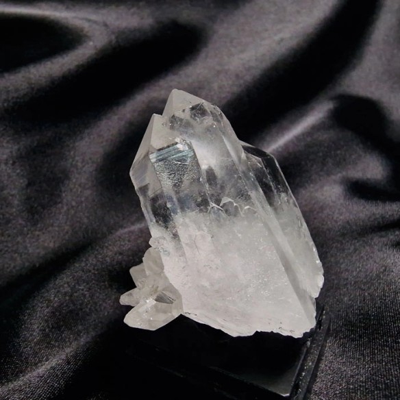 Cathedral master quartz. It has overlapping faces that resemble a temple or cathedral