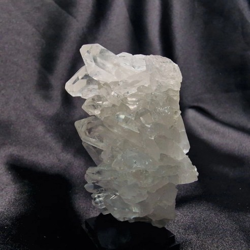 Druse master quartz. Characterized by being a cluster of points.