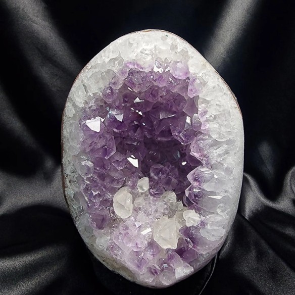 Amethyst Druze with Calcite Crystals. Highly valued by collectors