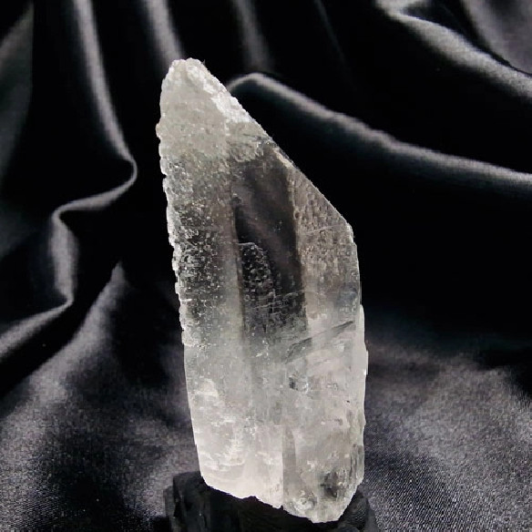Trigonal master quartz. Distinguished by its small little tips