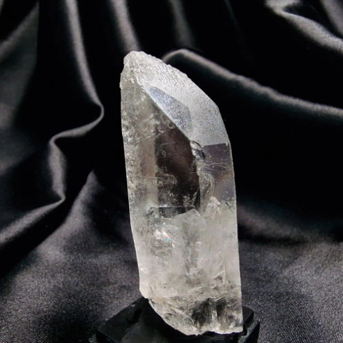 Trigonal master quartz. Distinguished by its small little tips