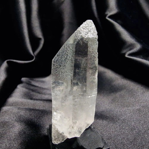 Trigonal master quartz. Distinguished by its small little tips