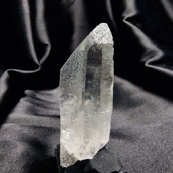 Trigonal master quartz. Distinguished by its small little tips