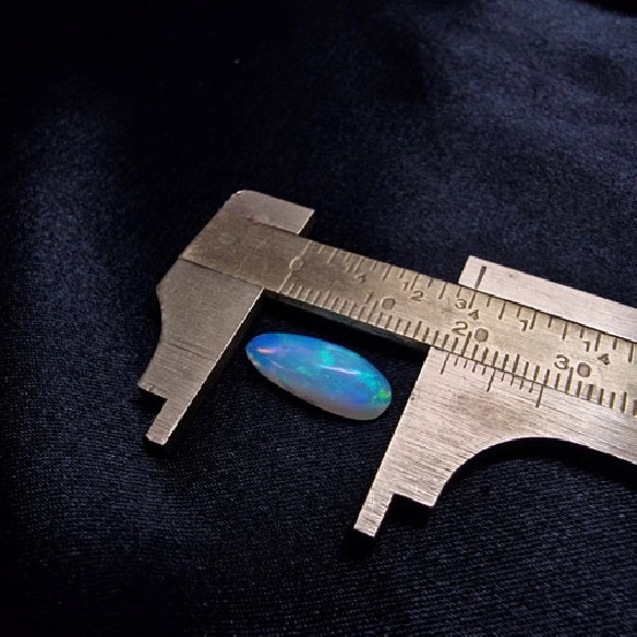 Australian Opal Cabochon Oval 9x12 mm – Natural Gem of Collection