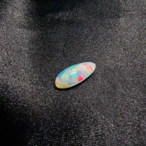 Australian Opal Cabochon Oval 9x15 mm – Natural Gem of Collection