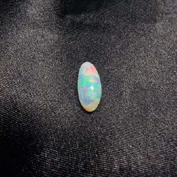 Australian Opal Cabochon Oval 9x15 mm – Natural Gem of Collection