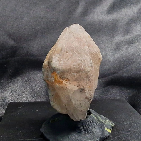 Punta natural de cuarzo litio
