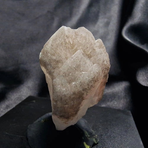 Punta natural de cuarzo litio