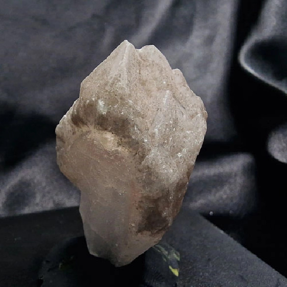 Punta natural de cuarzo litio