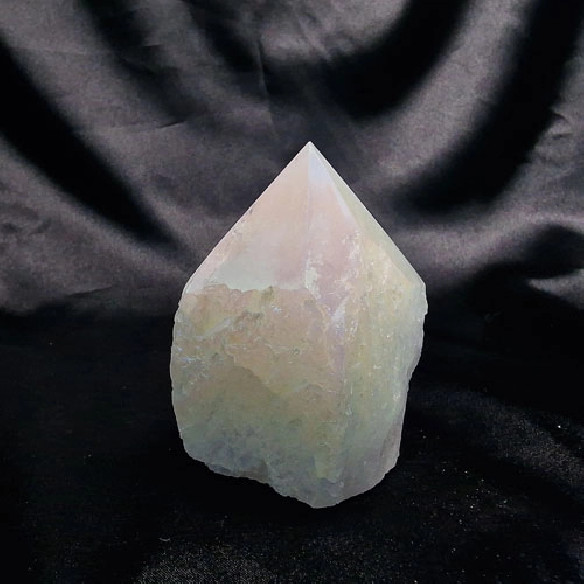 Punta pulida de cuarzo aura