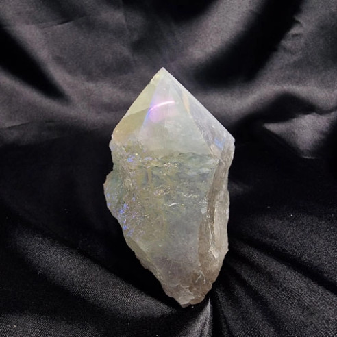 Punta pulida de cuarzo aura