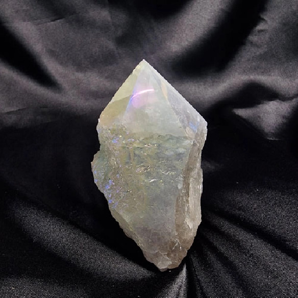 Punta pulida de cuarzo aura