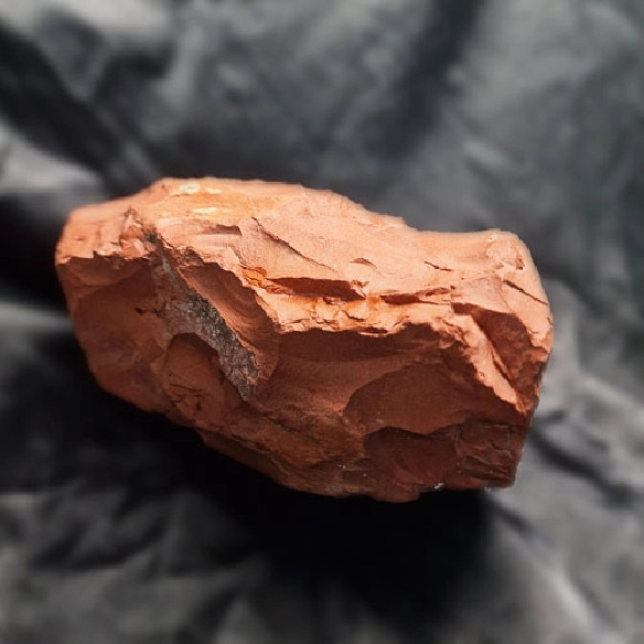Jaspe rojo natural, pieza de 3,7kg, piedra noble
