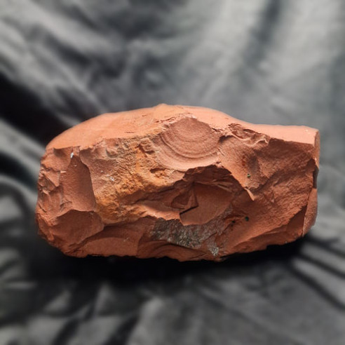 Jaspi vermell natural, peça de 3,7kg, la pedra noble