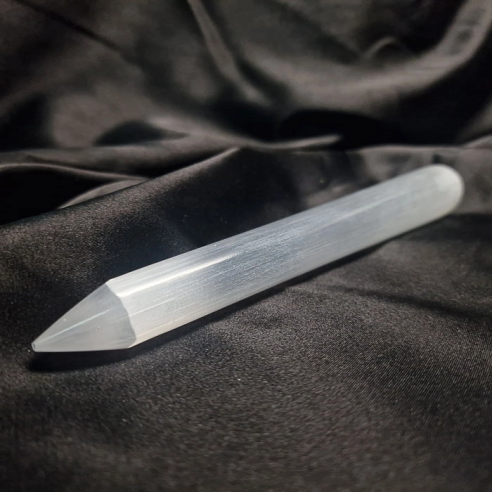 Punta masaje de selenita. Comprar minerales y selenita en Cristalljoia Barcelona.