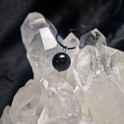 Xungita penjoll bola. El carboni és fonamental per a la vida