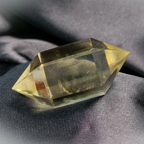 Lemon quartz polished double terminated point