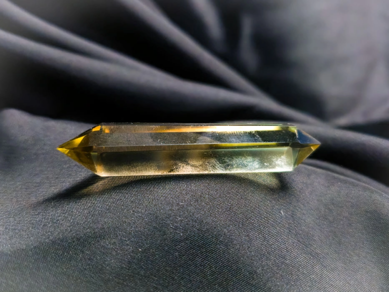 Lemon quartz polished double terminated point