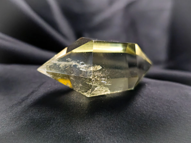 Lemon quartz polished double terminated point