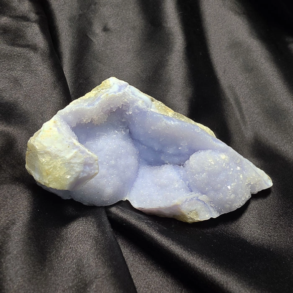 Chalcedony with microcrystals preserves the calm of time
