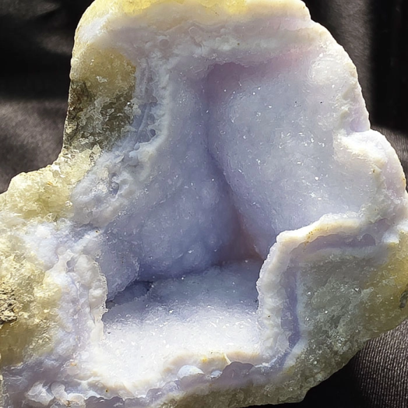 Chalcedony with microcrystals preserves the calm of time