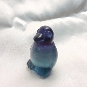 Fluorita multicolor figura de pinguim de harmonia lúdica