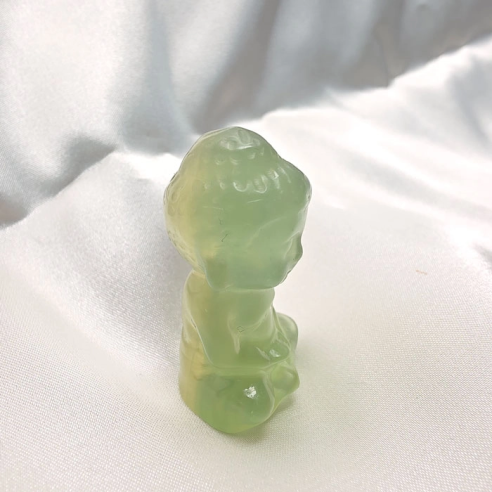 Fluorita verda figura de Buda d’equilibri natural