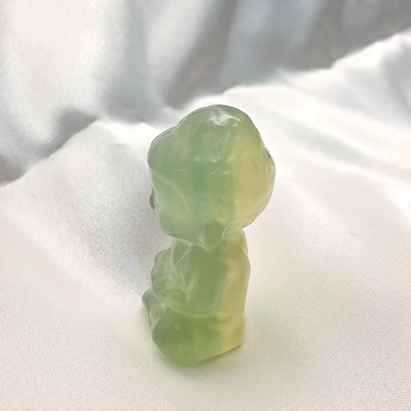 Fluorita verda figura de Buda d’equilibri natural