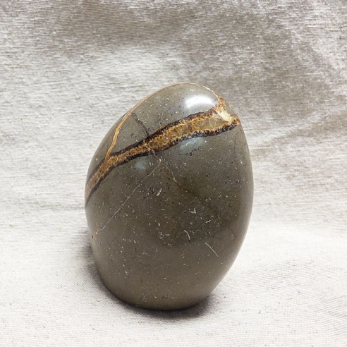Septarian monolith. Cracks formed over time by the Earth