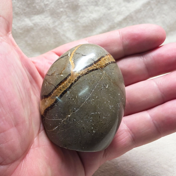 Septarian monolith. Cracks formed over time by the Earth