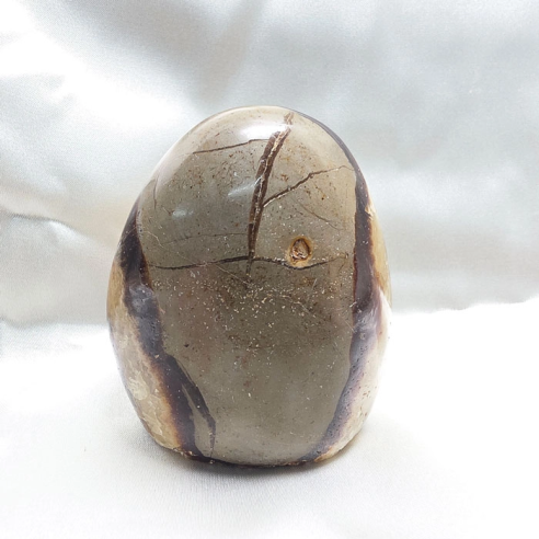 Septarian monolith. Cracks formed over time by the Earth