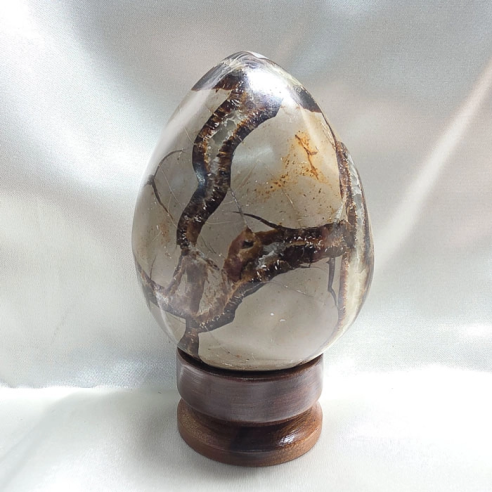 Septarian egg. Cracks formed over time by the Earth