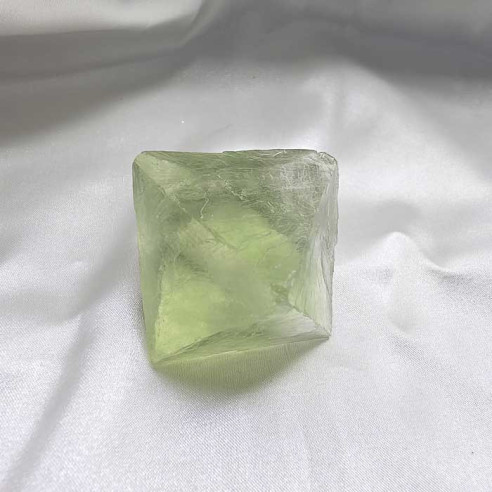 Fluorita octaedro. Claridad mental y equilibrio espiritual