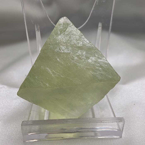 Fluorite octahedron. Mental clarity and spiritual balance