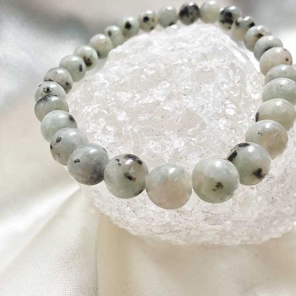 Jaspe kiwi brazalete bola lisa 6mm. Estabilidad y tierra.