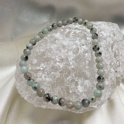 Jaspe kiwi brazalete bola lisa 4mm. Energía y protección.