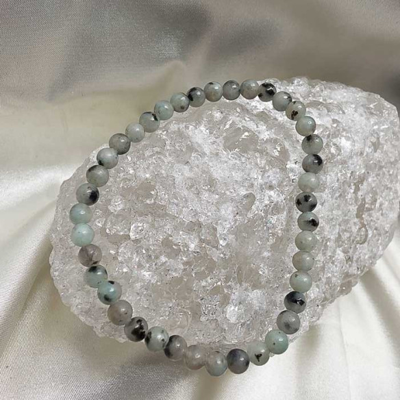 Jaspe kiwi brazalete bola lisa 4mm. Energía y protección.