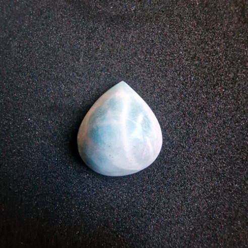 Larimar, cabujón con forma de gota de República Dominicana