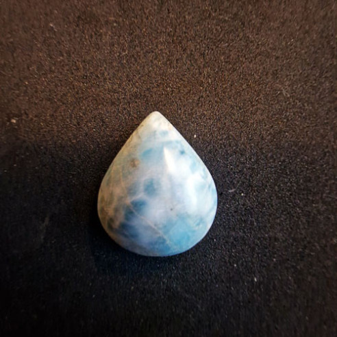 Larimar, cabujón con forma de gota de República Dominicana
