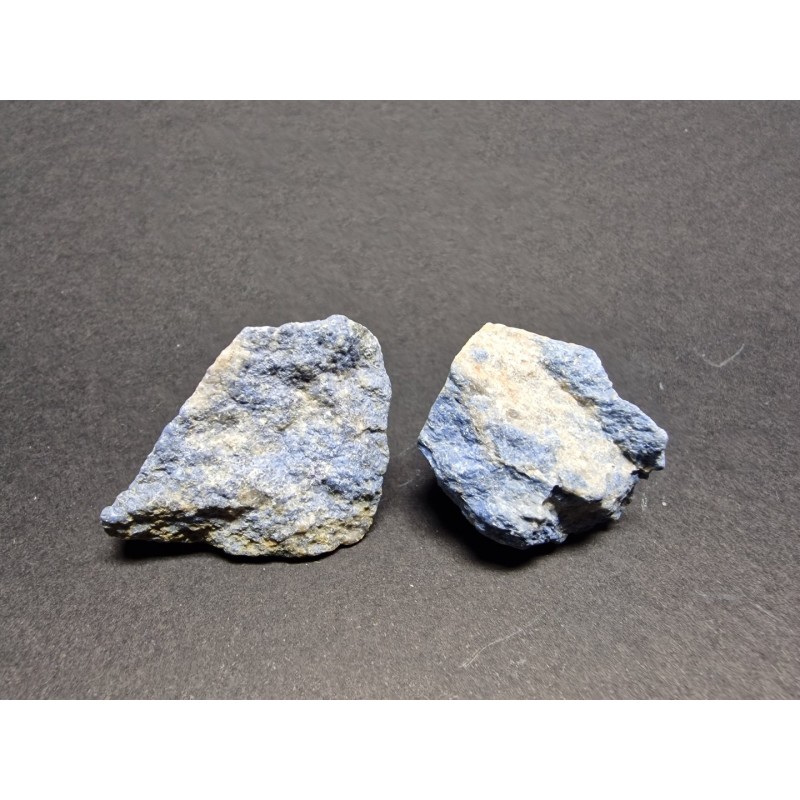 Dumorterita - mineral en bruto - madagascar