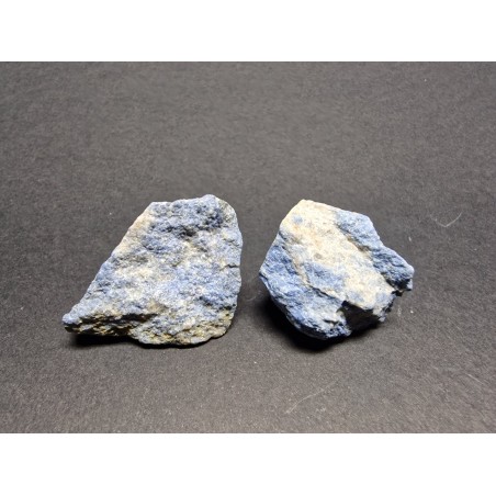 Dumorterita - mineral en bruto - madagascar