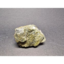 Epidota - mineral en bruto - brasil