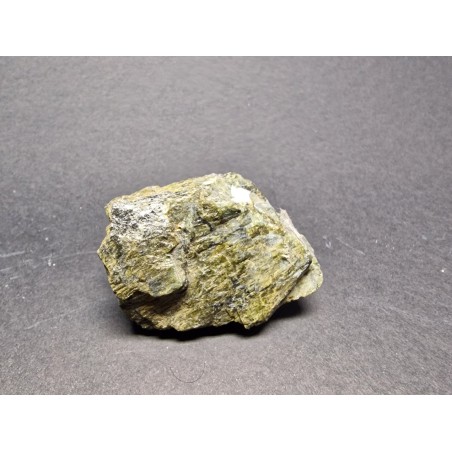 Epidota - mineral en bruto - brasil