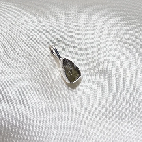 Moldavite Pendente em Prata · Peça Única | Cristalljoia