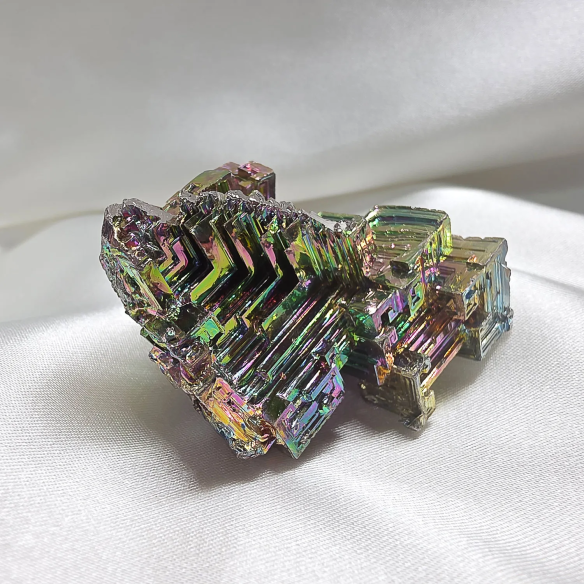 Recrystallized Bismuth | Geometry & Colour | Cristalljoia