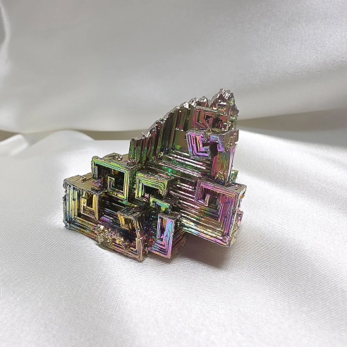 Recrystallized Bismuth | Geometry & Colour | Cristalljoia